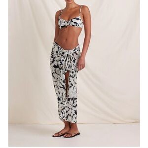 Peony swim Elegant Black and White Leaf Print Swim Sarong